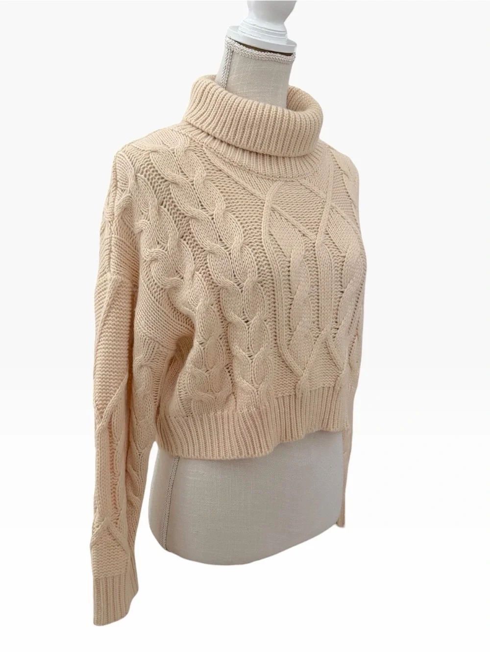FORE Women’s Beige Chunky Cable-Knit Cropped Turtleneck Sweater Size M